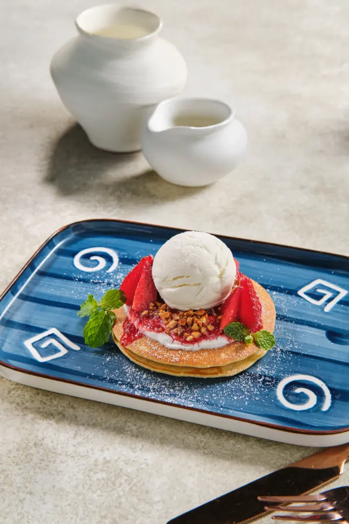 Pancake Yoghurt Strawberry