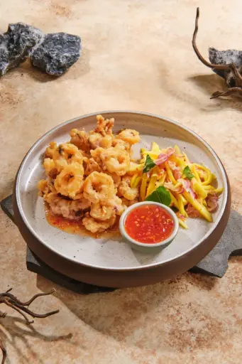 Cumi Goreng Crispy Salad Mangga